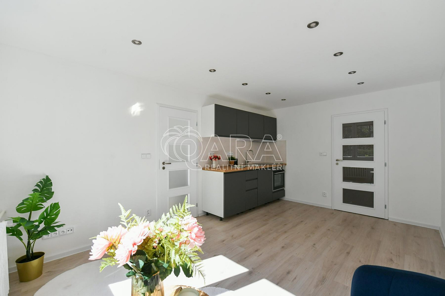 Prodej bytu 2+kk 39 m² — photo 2