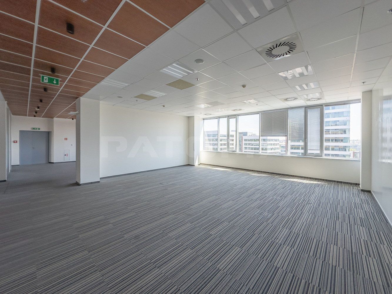 Pronájem kanceláře 659 m² – pohled 2