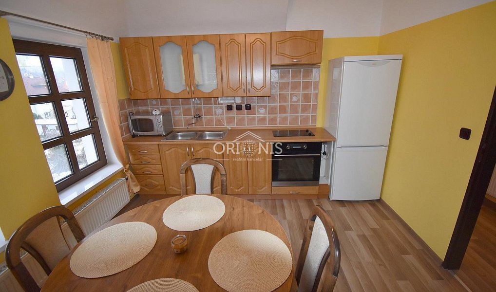 Pronájem bytu 2+1 63 m², Chomutov – náhled fotky 2
