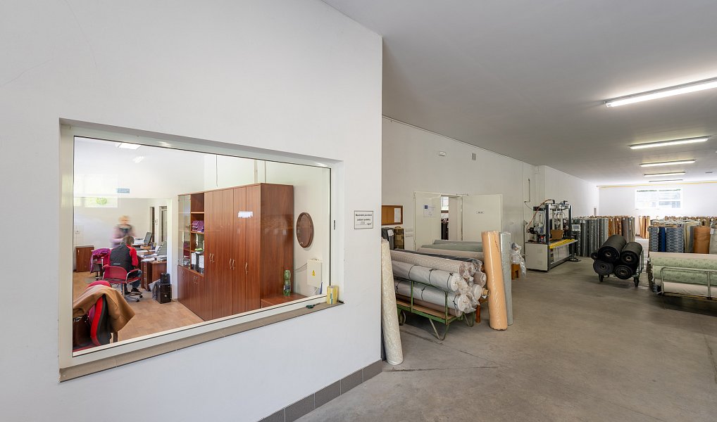 Pronájem výrobních prostor 510 m², Lomnice – náhled fotky 4