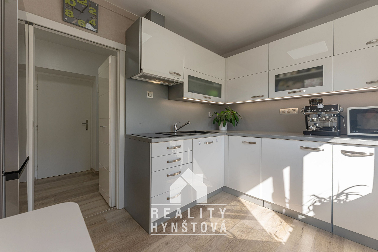 Prodej bytu 1+1 29 m² — photo 2