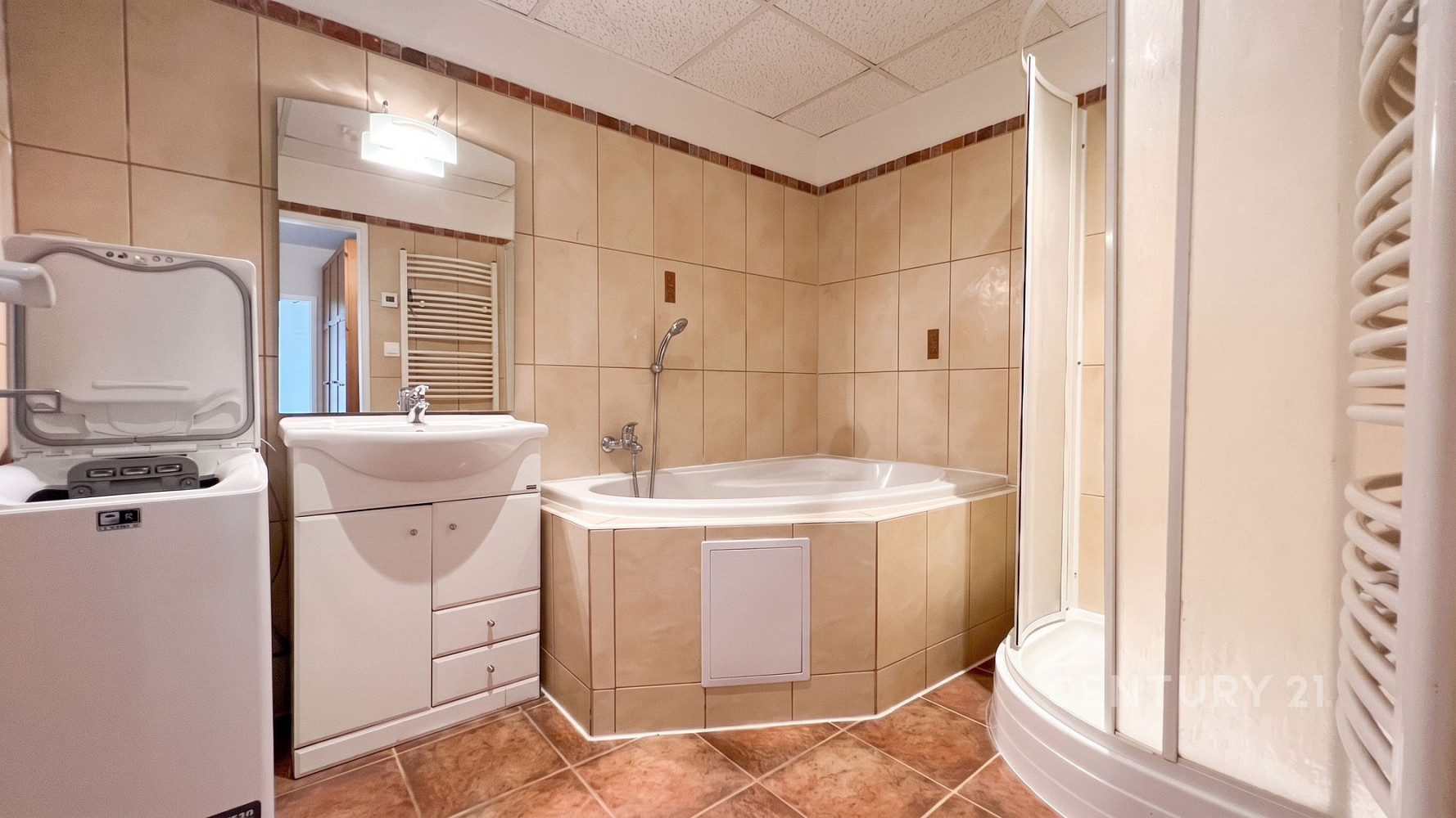 Pronájem bytu 3+1 80 m² – fotografie 3