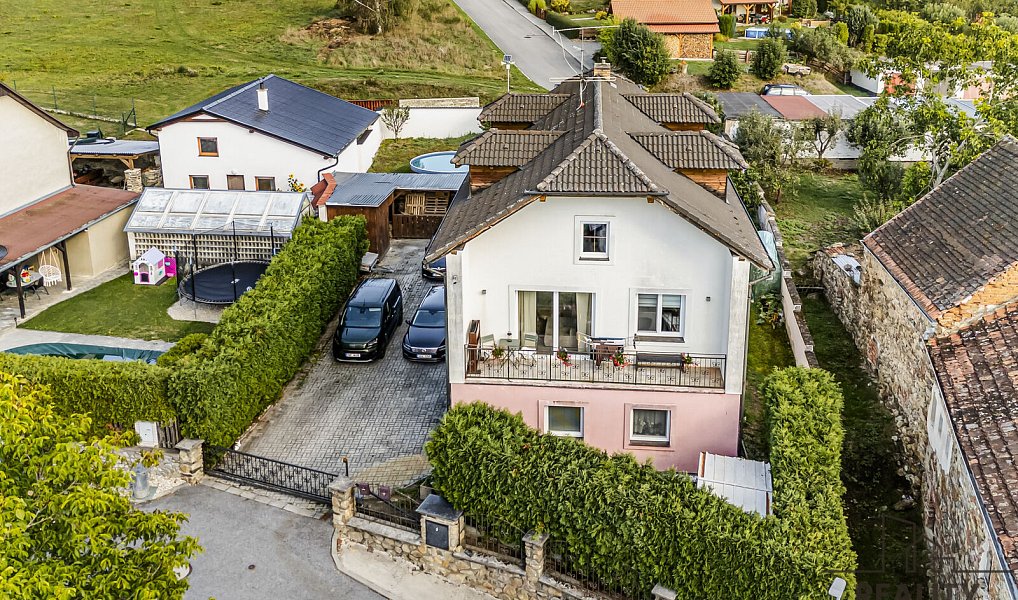 Prodej domu 284 m² s pozemkem 806 m², Větřní – náhled fotky 2