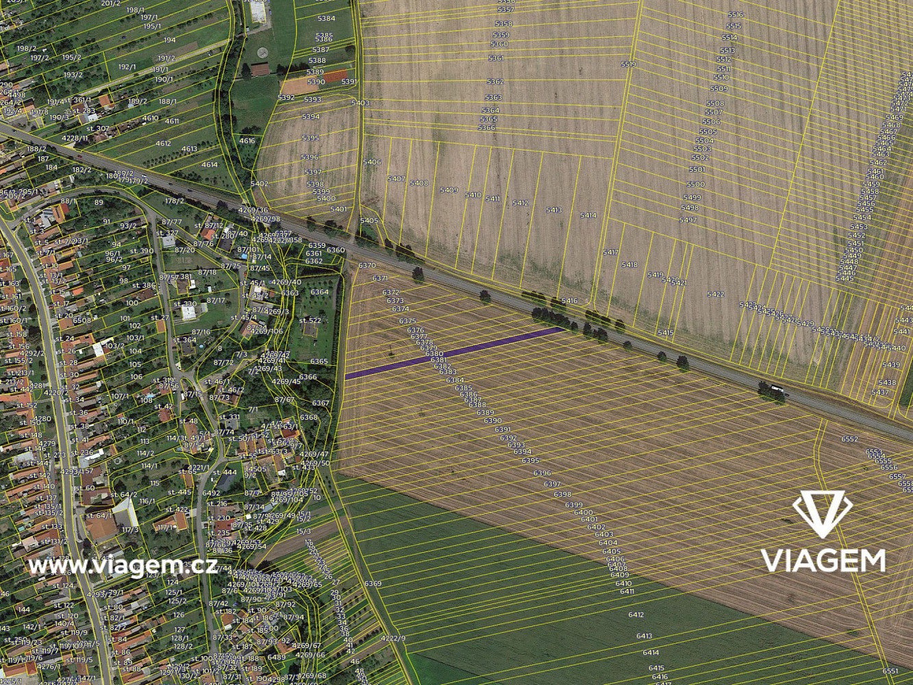Prodej pole 882 m² – pohled 4