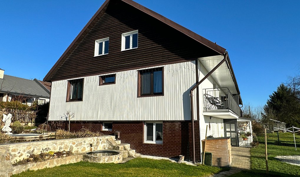 Prodej domu 300 m² s pozemkem 154 m², Tachov – náhled fotky 2