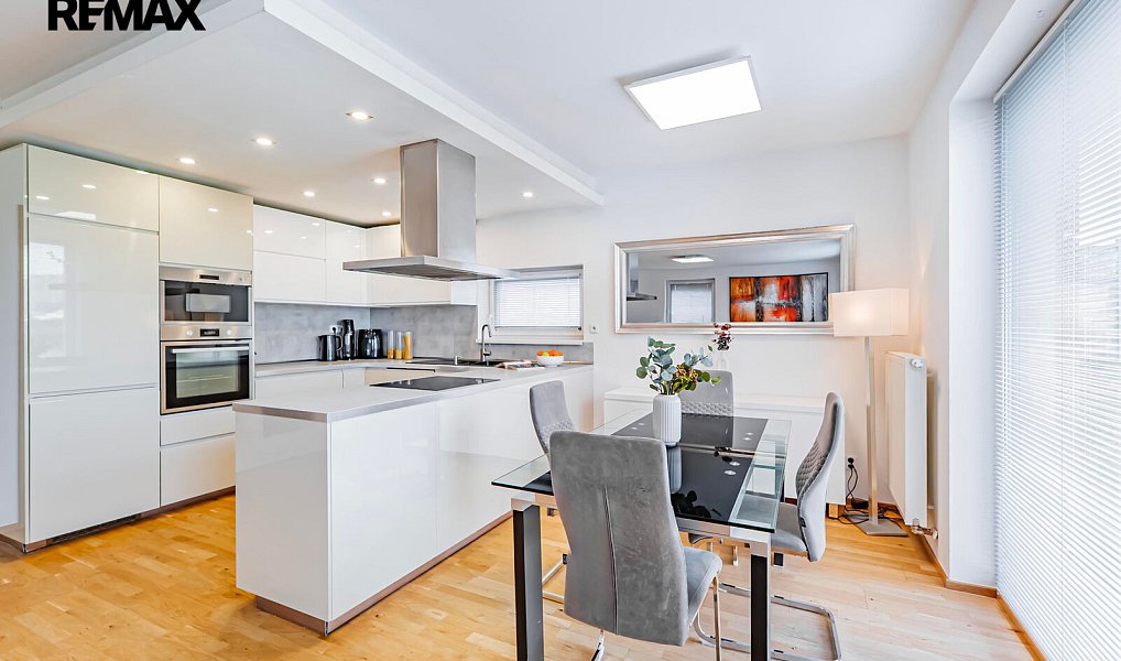 Prodej domu 180 m² s pozemkem 679 m², Veleň – náhled fotky 7