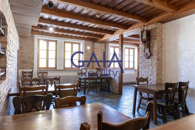 Prodej ubytovacího objektu 922 m² – fotografie 2