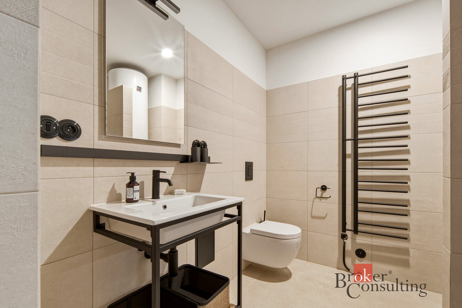 Pronájem bytu 1+kk 48 m² – fotografie 4