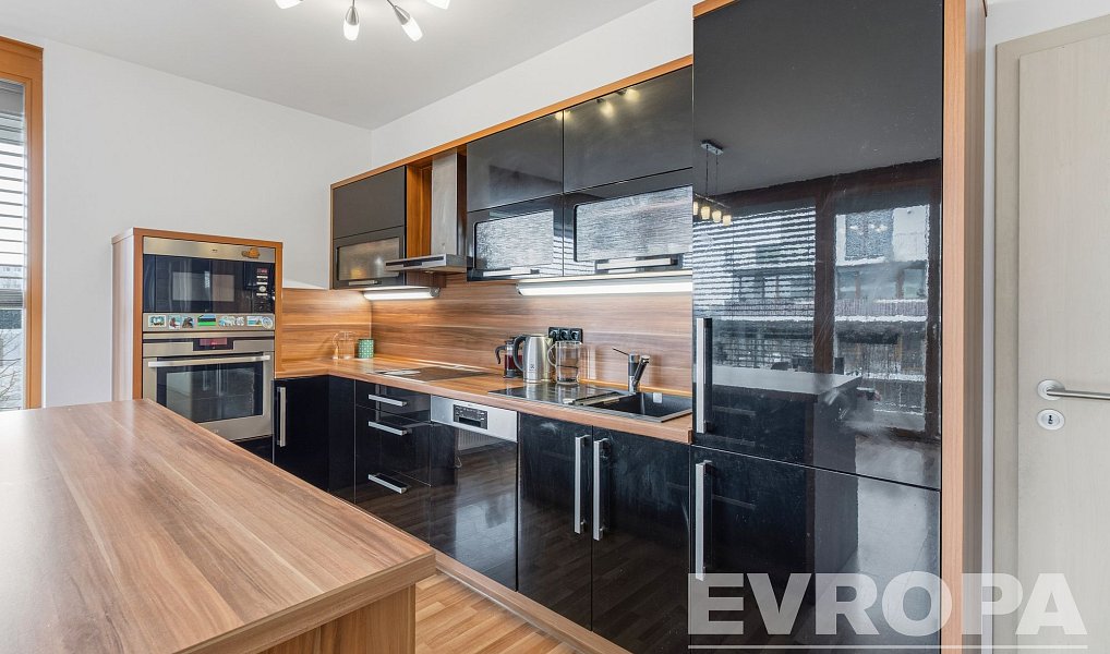 Prodej bytu 4+kk 143 m², Praha – náhled fotky 7