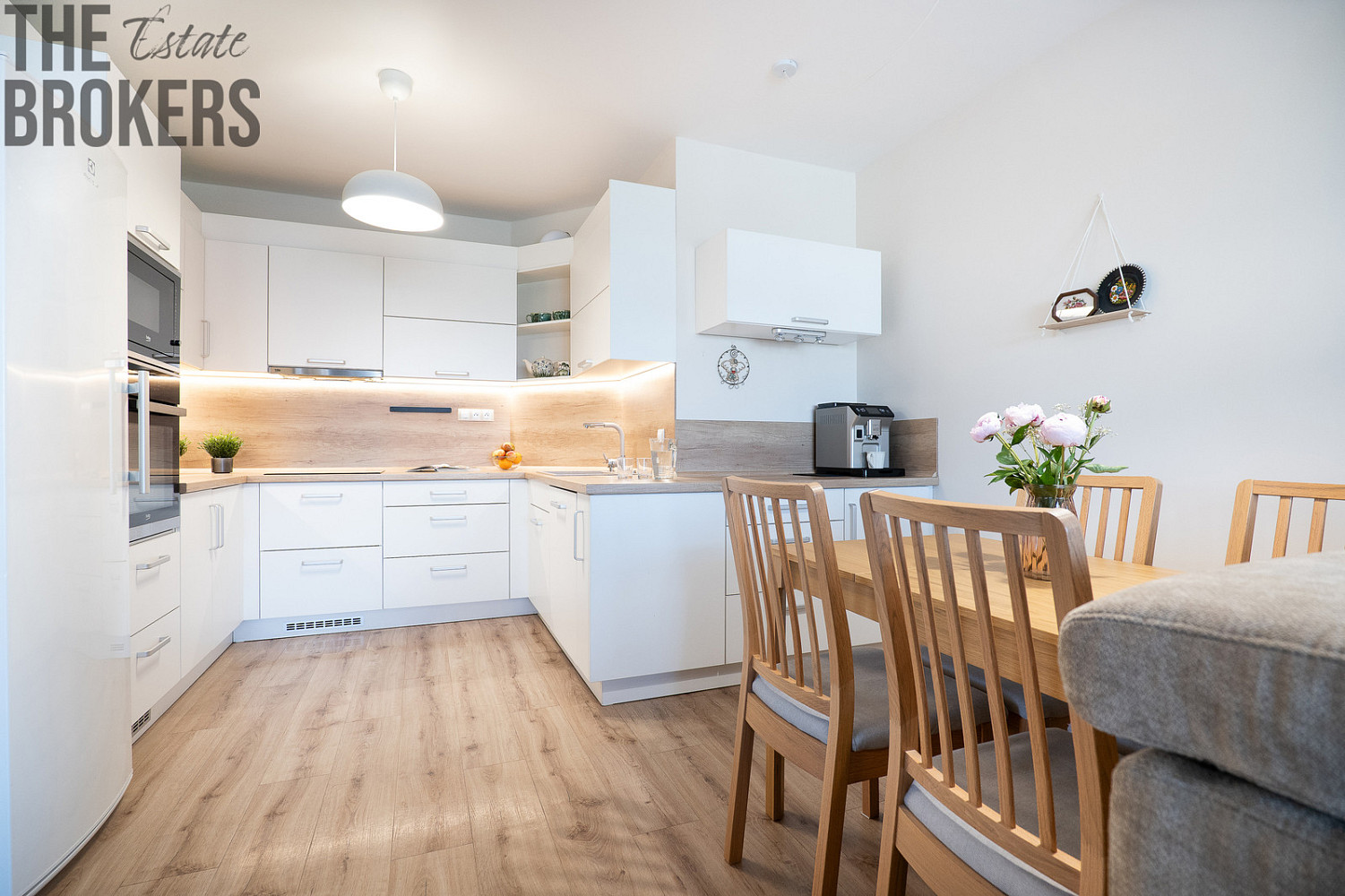 Pronájem bytu 4+kk 102 m² — photo 4