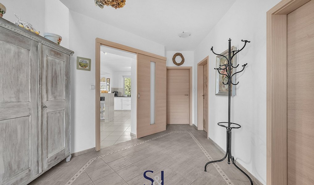 Prodej domu 363 m² s pozemkem 2 239 m², Turnov – náhled fotky 18