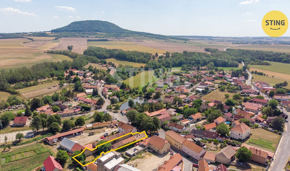 Prodej domu 262 m² s pozemkem 1 101 m², Kleneč – náhled fotky 3