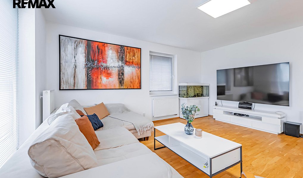 Prodej domu 180 m² s pozemkem 679 m², Veleň – náhled fotky 8
