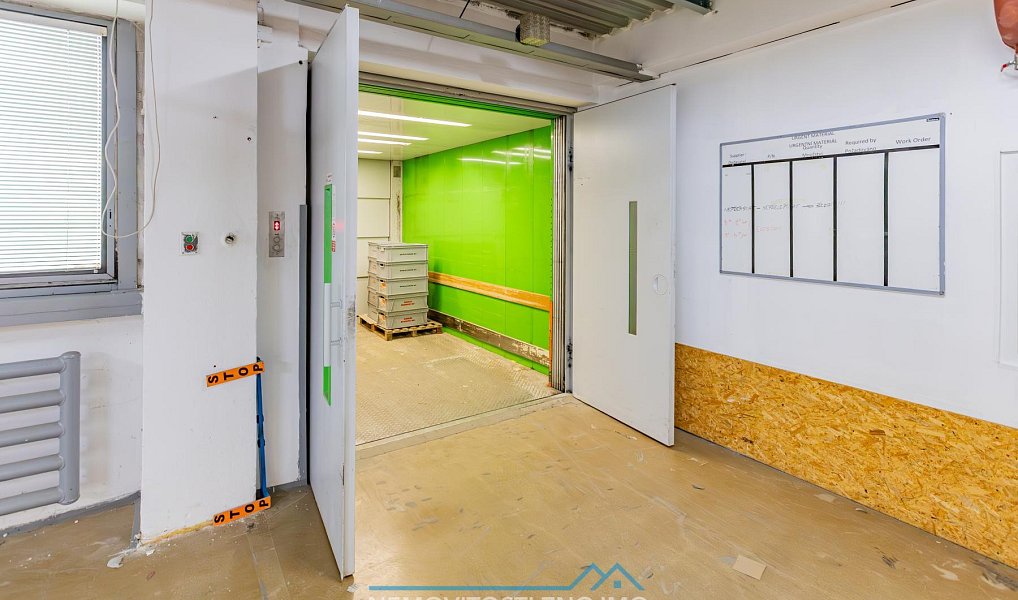 Pronájem výrobních prostor 450 m², Znojmo – náhled fotky 14