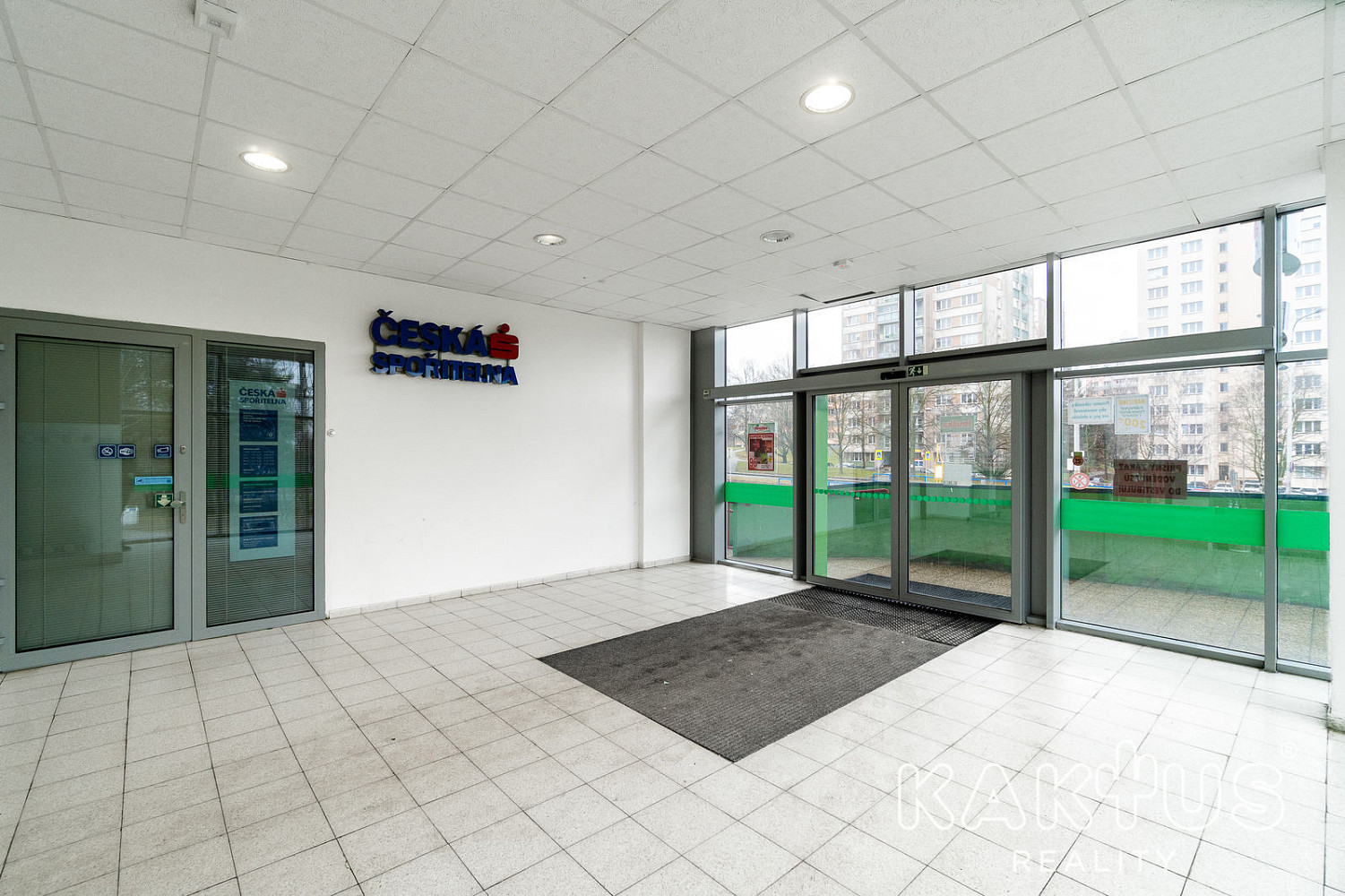 Pronájem obchodních prostor 126 m²