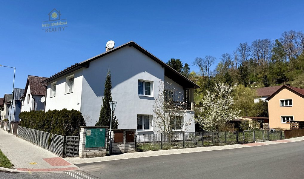 Prodej domu 230 m² s pozemkem 403 m², Bělá pod Bezdězem – náhled fotky 5