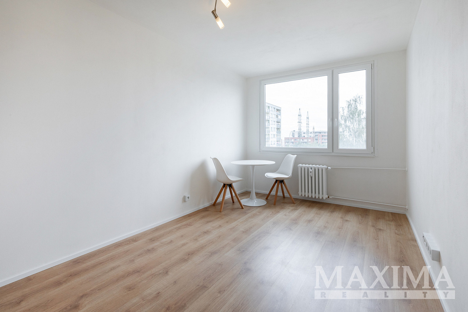 Pronájem bytu 1+kk 24 m² — photo 2