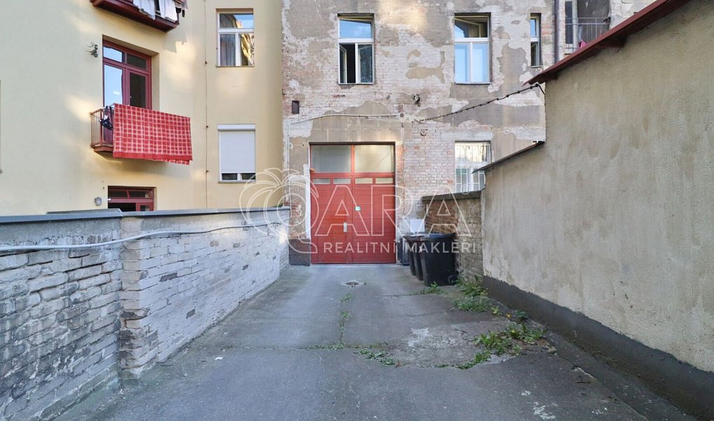Prodej garáže 16 m2 na vlastním pozemku Praha 3 - Žižkov, Praha – náhled fotky 11