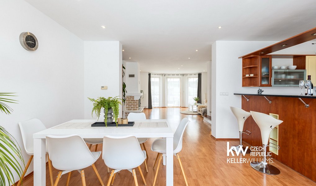 Prodej domu 203 m² s pozemkem 1 141 m², Říčany – náhled fotky 8