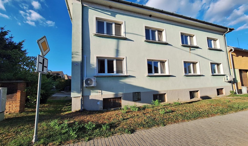 Prodej bytu 2+1 57 m², Hrušovany nad Jevišovkou – fotka 1 z 29