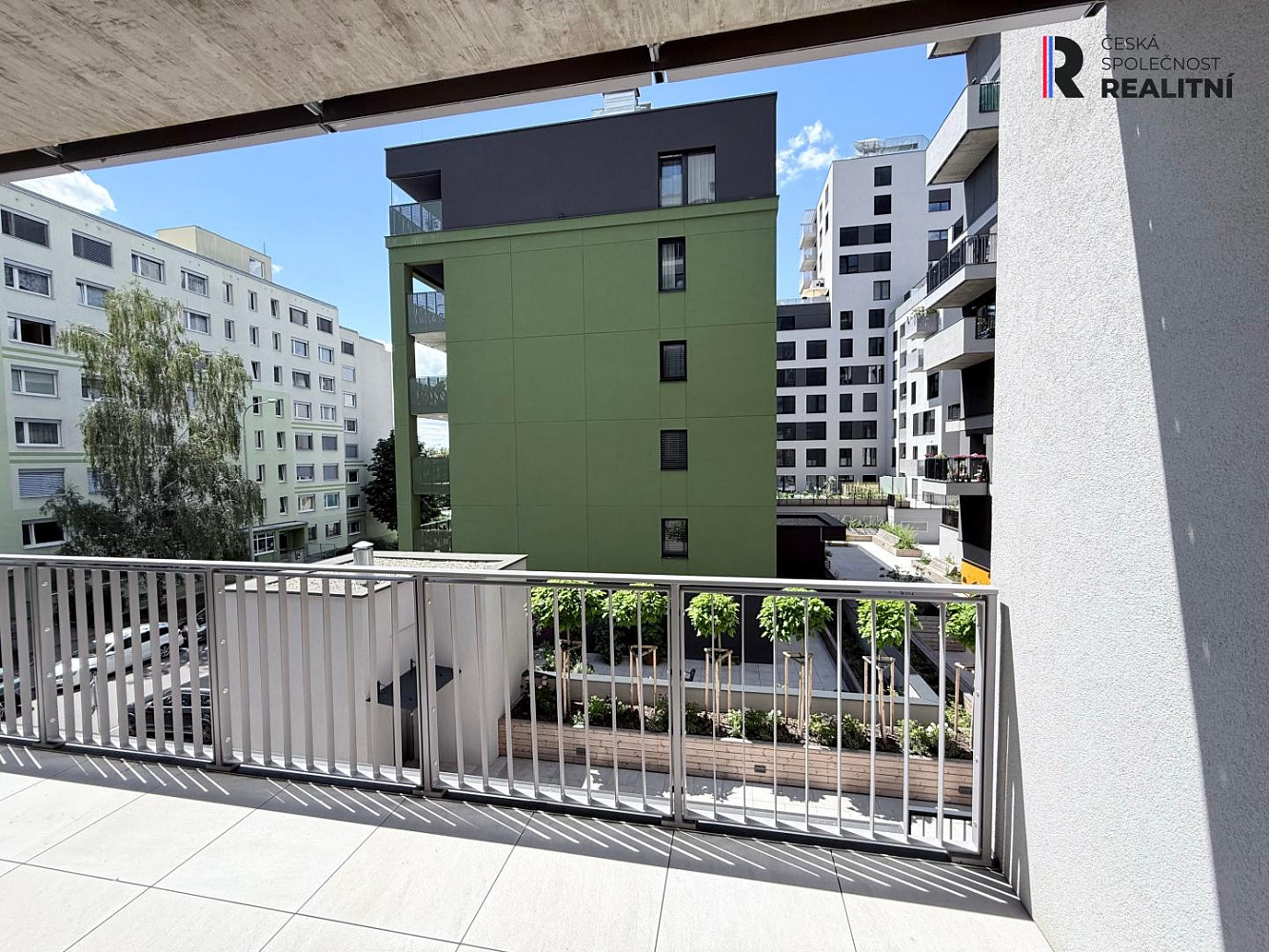 Pronájem bytu 2+kk 73 m² - Więcej