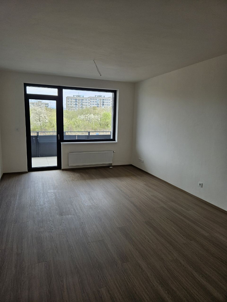 Pronájem bytu 2+kk 55 m² — photo 3