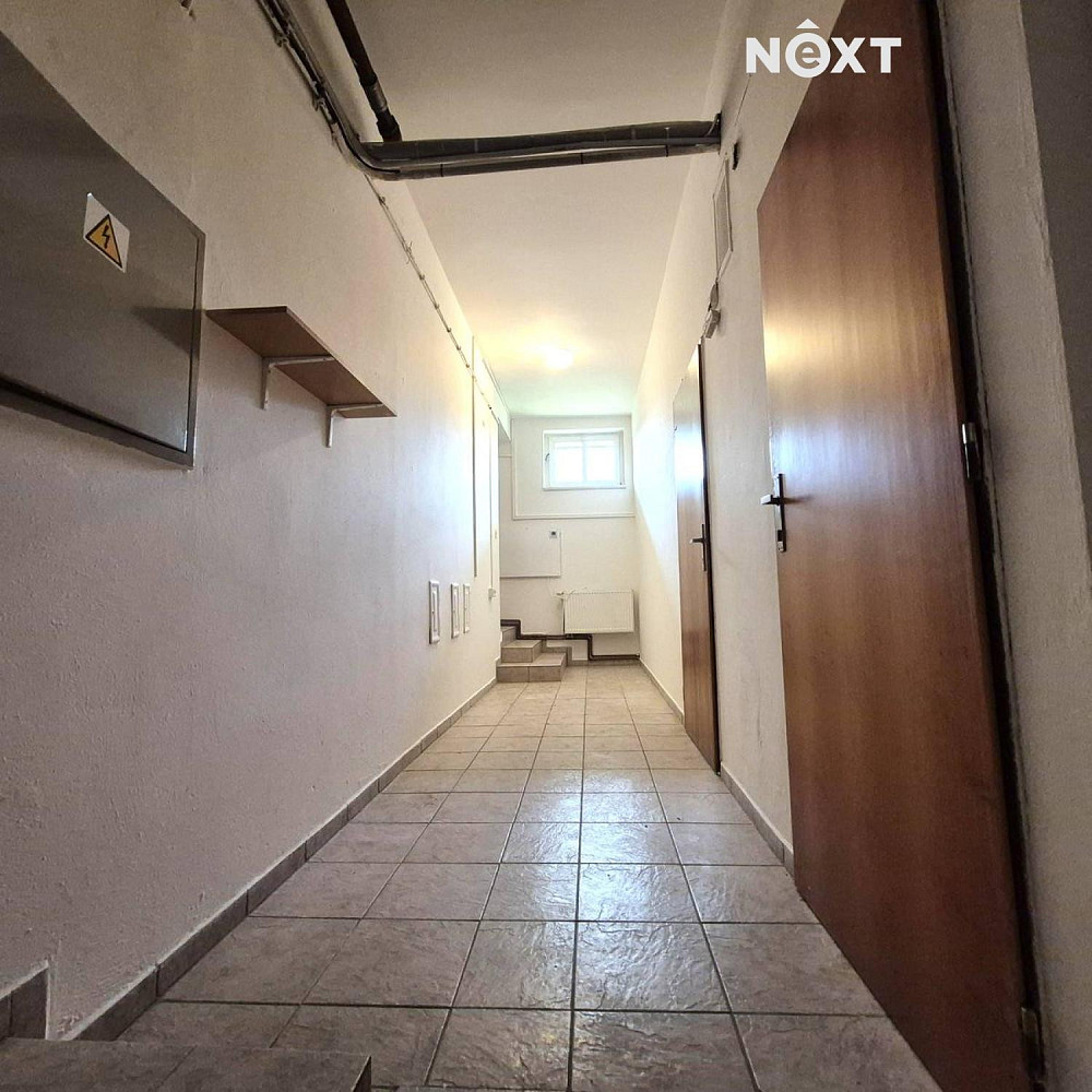 Pronájem kanceláře 57 m² — photo 4