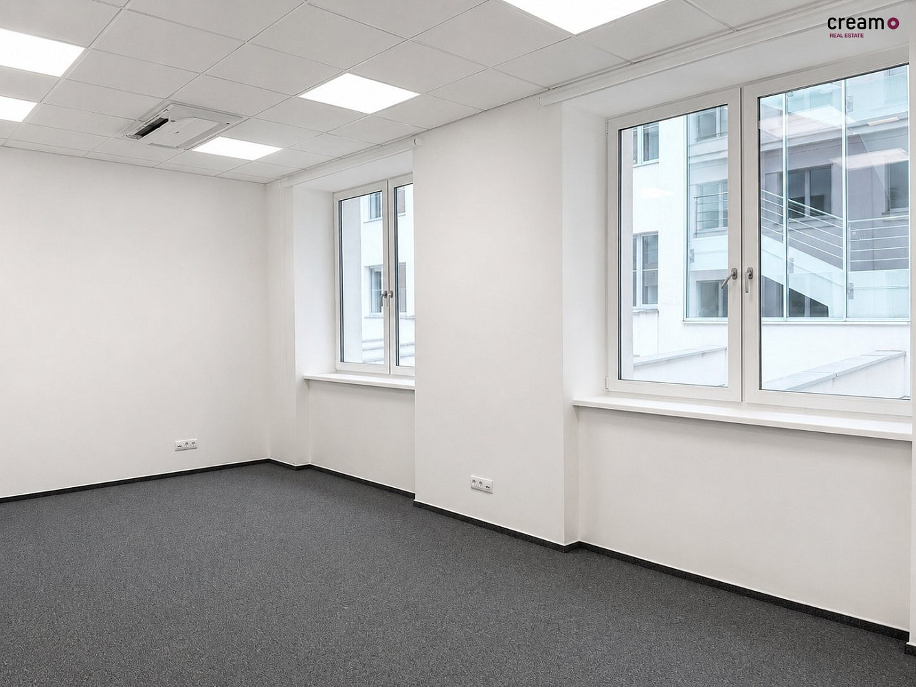 Pronájem kanceláře 500 m² – fotografie 4