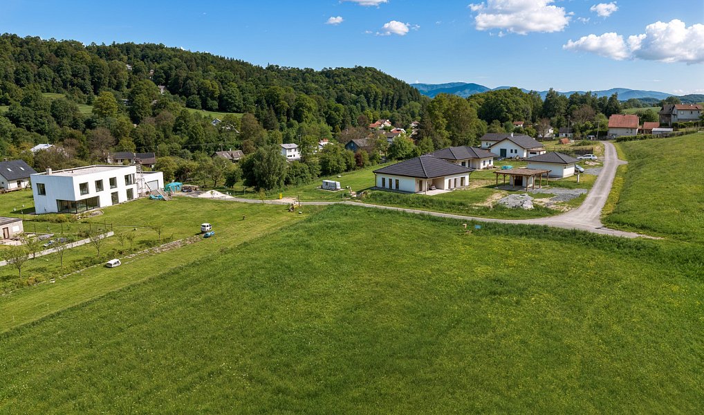 Prodej stavebního pozemku 1 875 m², Janovice – náhled fotky 3