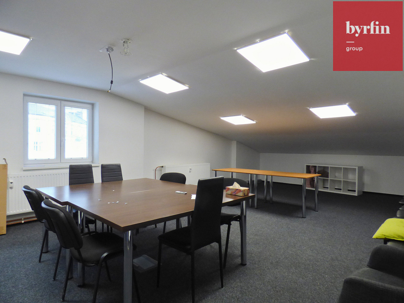 Pronájem kanceláře 225 m² – fotografie 5