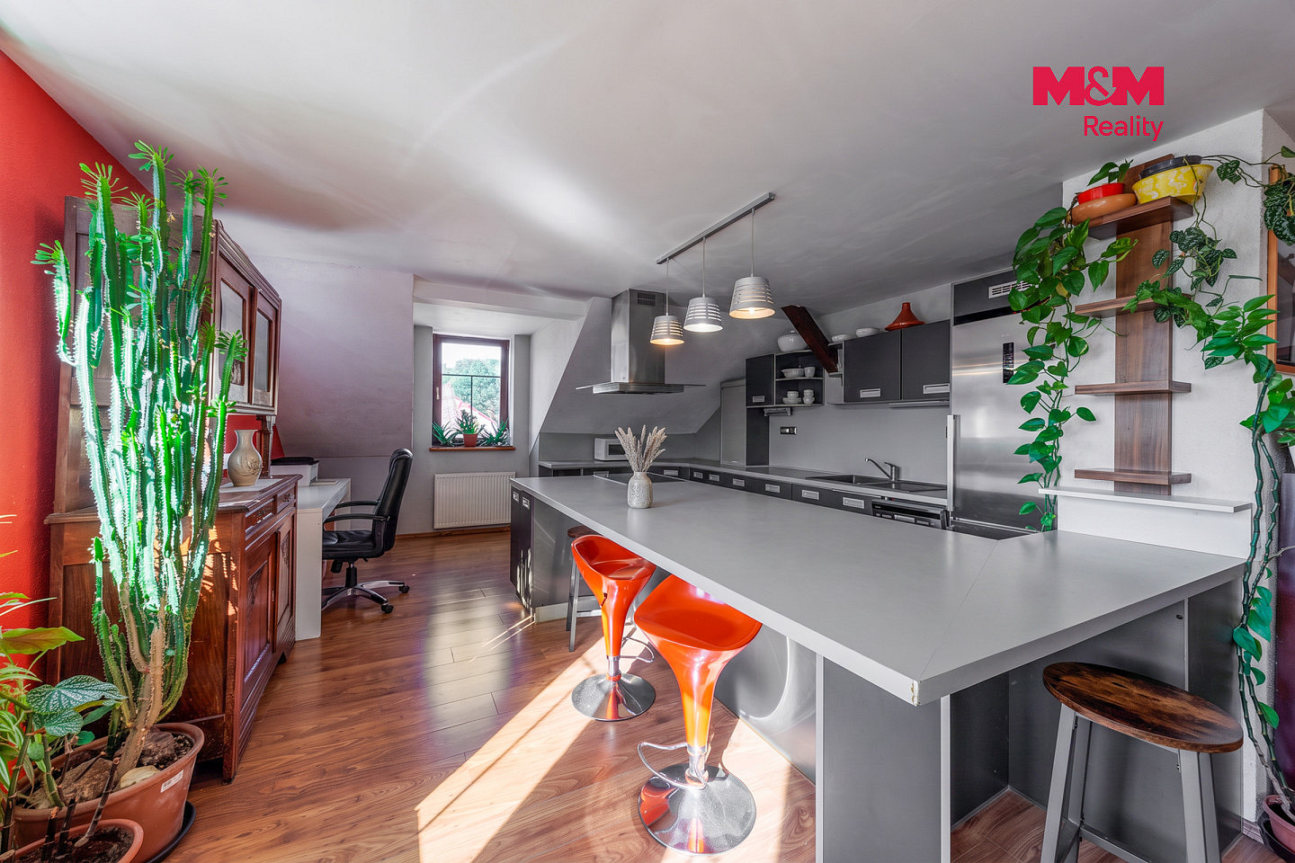 Prodej domu 351 m² s pozemkem 155 m² – fotografie 2