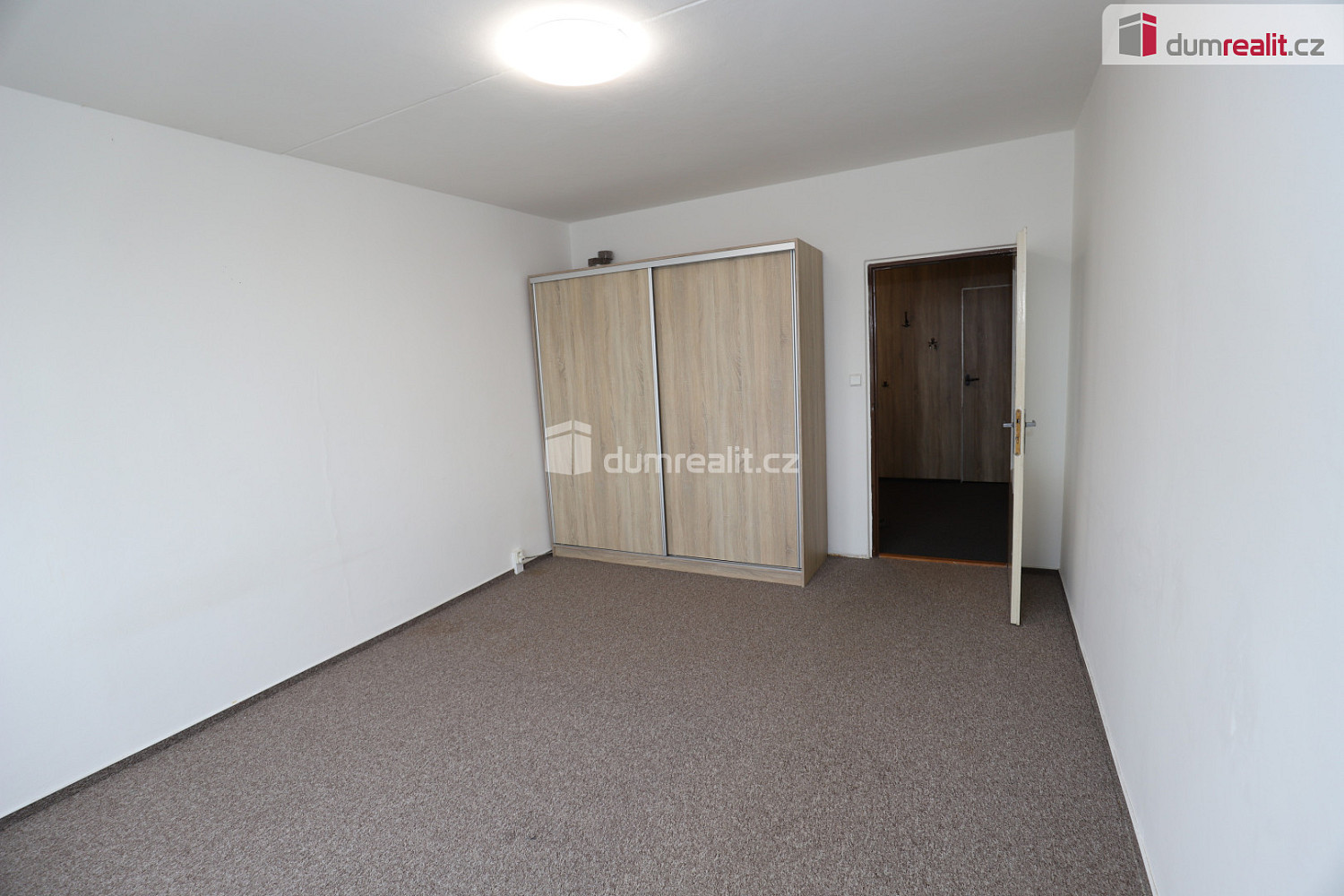 Prodej bytu 2+1 64 m² — photo 2