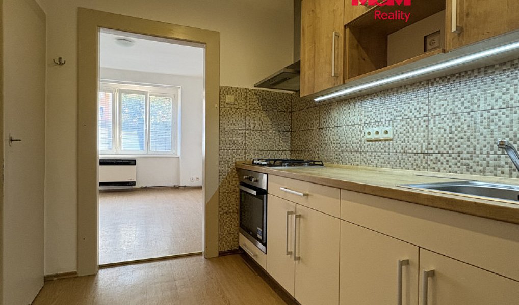 Pronájem bytu 1+kk, 35 m², Doubravka - Plzeň-město, Plzeň