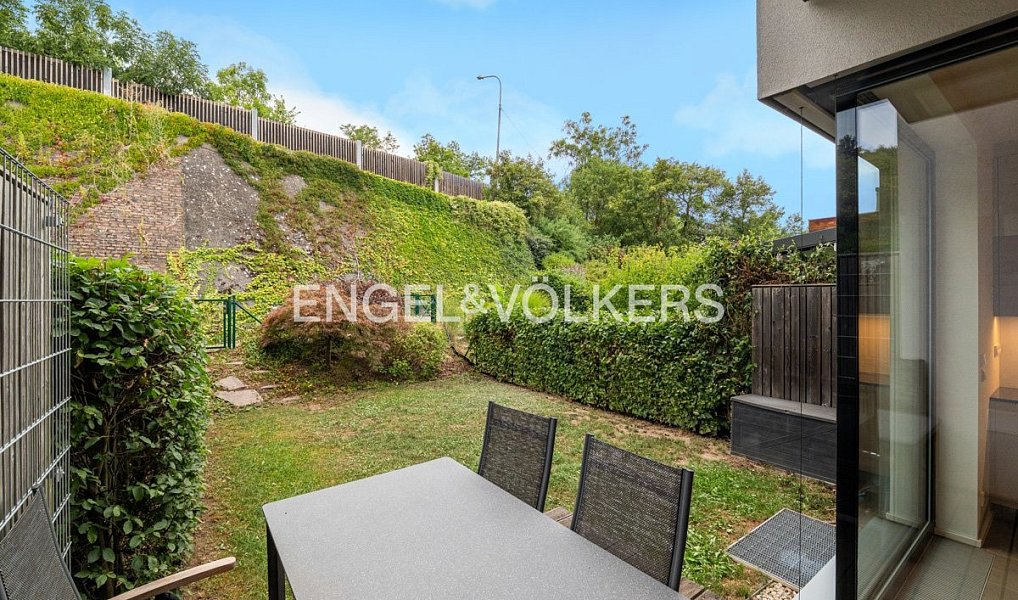 Pronájem domu 165 m² s pozemkem 170 m², Praha – náhled fotky 3