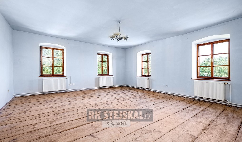 Prodej domu 430 m² s pozemkem 57 892 m², Brloh – náhled fotky 18