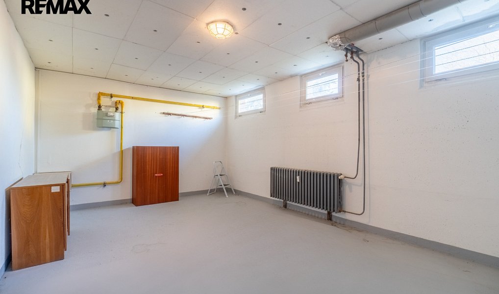 Prodej bytu 3+1 72 m², Jesenice – náhled fotky 16