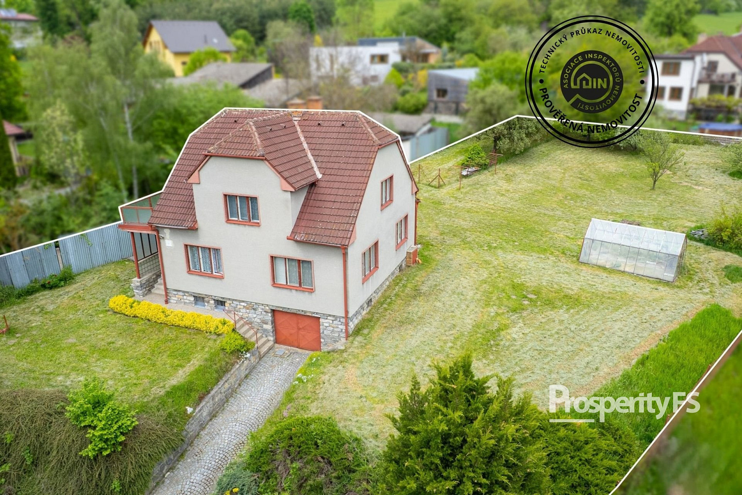 Prodej domu 162 m² s pozemkem 1 722 m²