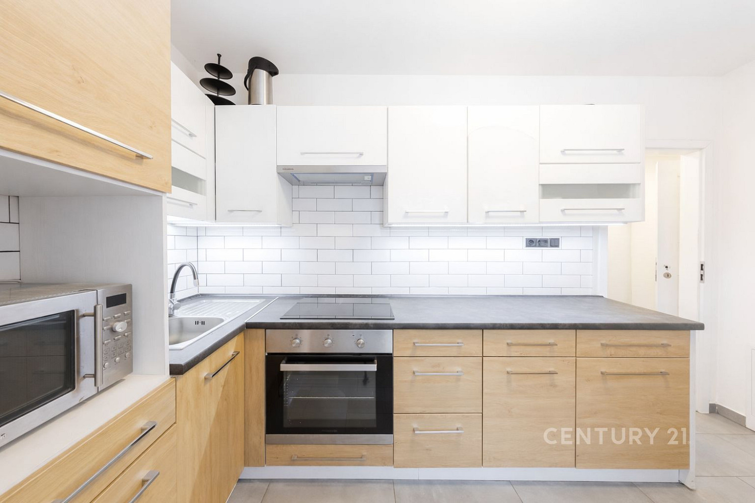 Prodej nájemního domu, činžáku 203 m² — photo 3