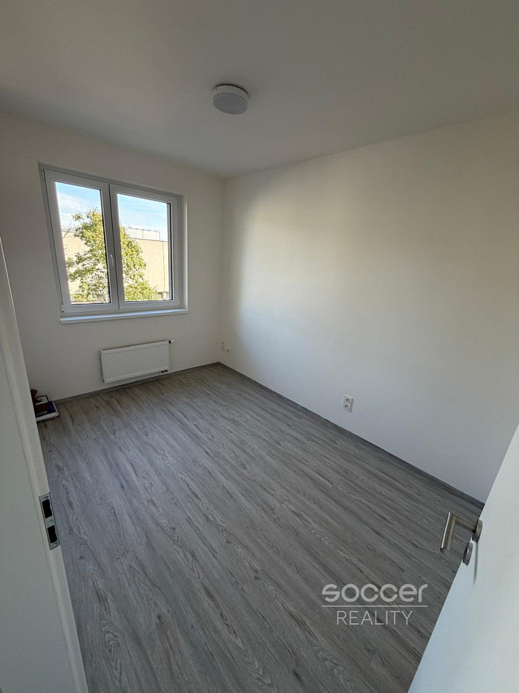 Pronájem bytu 2+kk 52 m² – fotografie 3