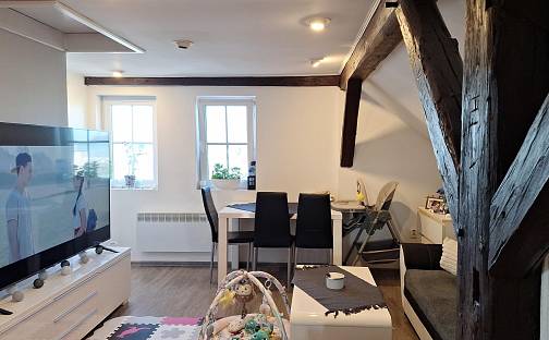 Pronájem bytu 2+kk 58 m², generála Svobody, Pardubice - Rosice