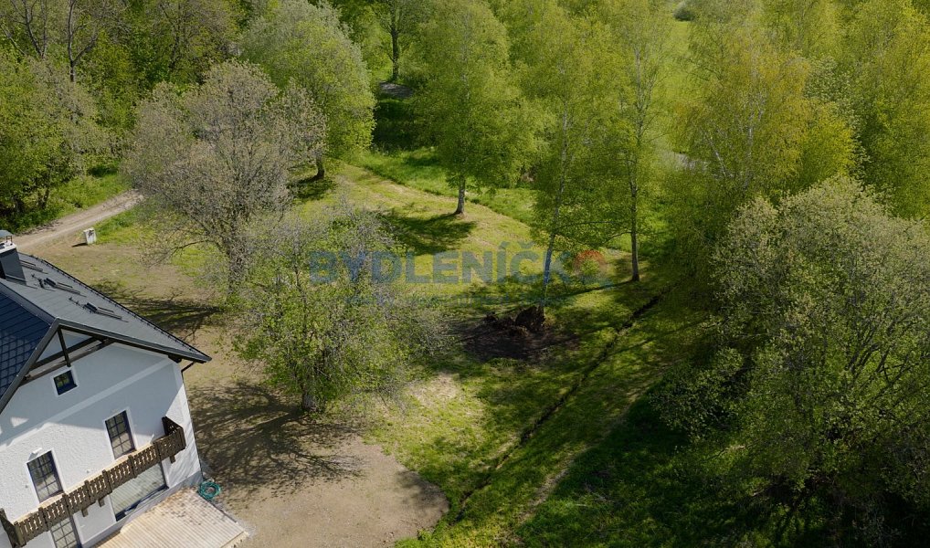 Prodej stavebního pozemku 1 523 m², Horní Planá – náhled fotky 3