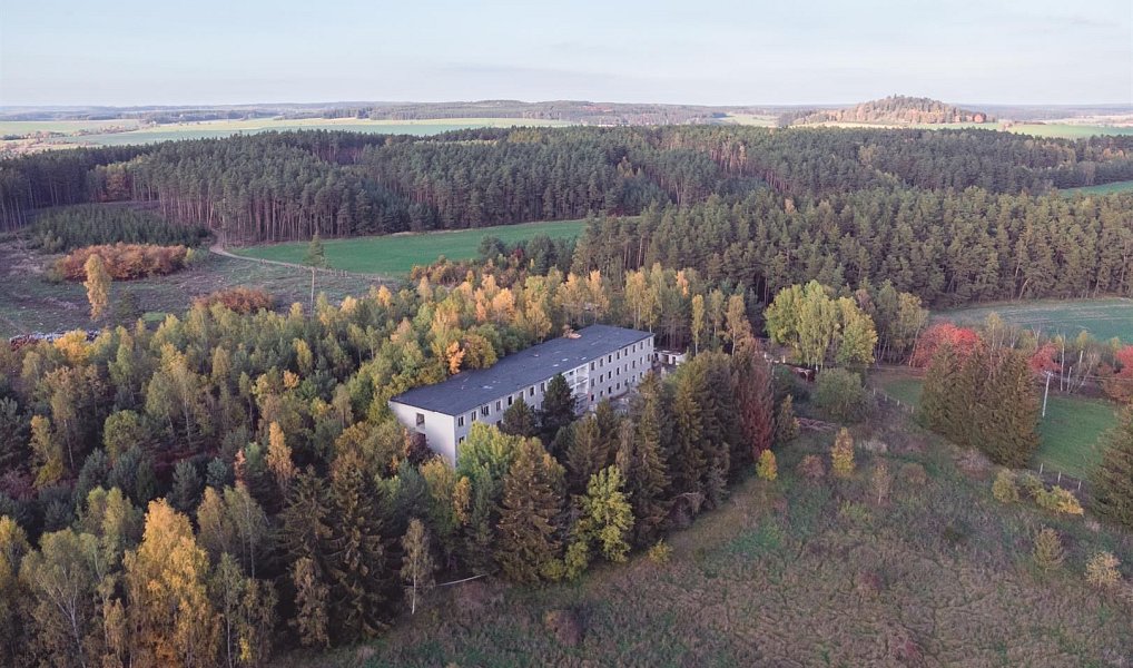 Prodej komerčního objektu (jiného typu) 2 000 m², Pernarec – náhled fotky 15