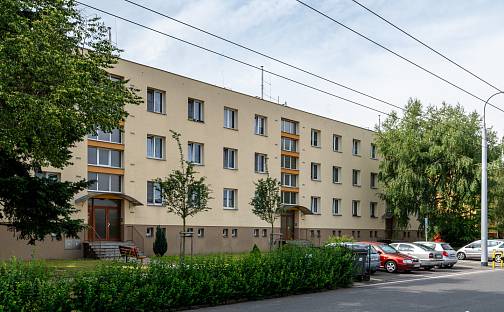 Prodej bytu 3+1 82 m², Semtínská, Pardubice - Ohrazenice