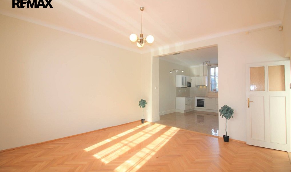 Pronájem domu 200 m² s pozemkem 219 m², Praha – náhled fotky 8