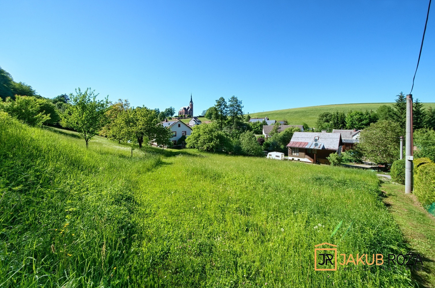 Prodej stavebního pozemku 1 047 m² – pohled 4