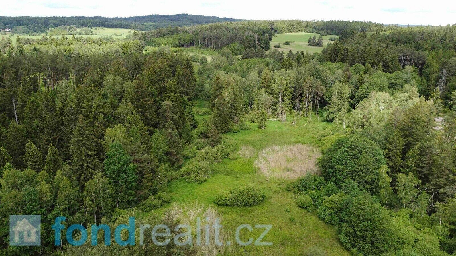 Prodej pozemku 27 662 m²