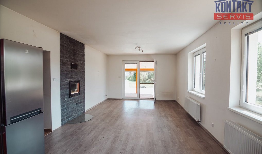 Prodej domu 135 m² s pozemkem 1 654 m², Lišov – náhled fotky 9