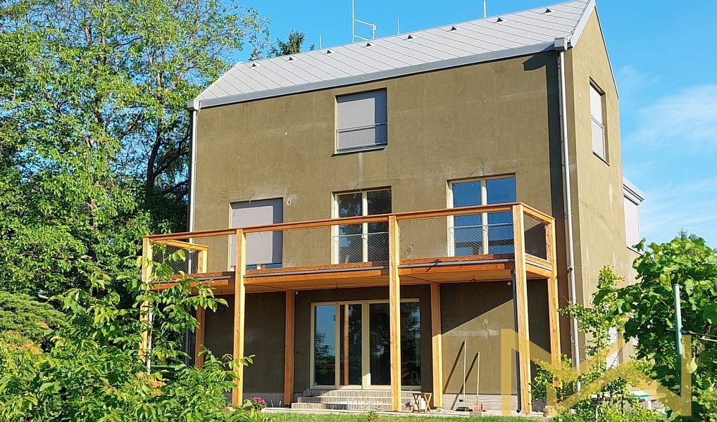 Pronájem domu 286 m² s pozemkem 7 000 m², Praha – náhled fotky 11