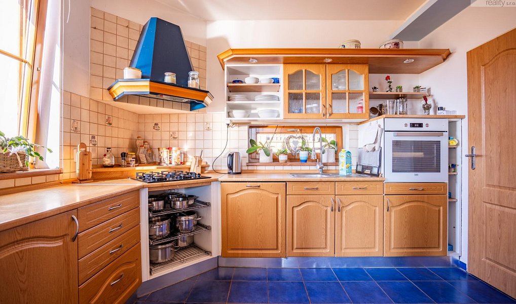 Prodej domu 200 m² s pozemkem 989 m², Lužice – náhled fotky 4