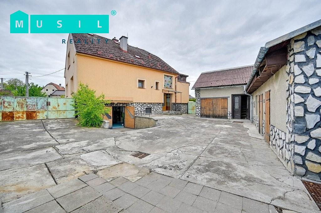 Prodej domu 300 m² s pozemkem 1 396 m² — photo 3